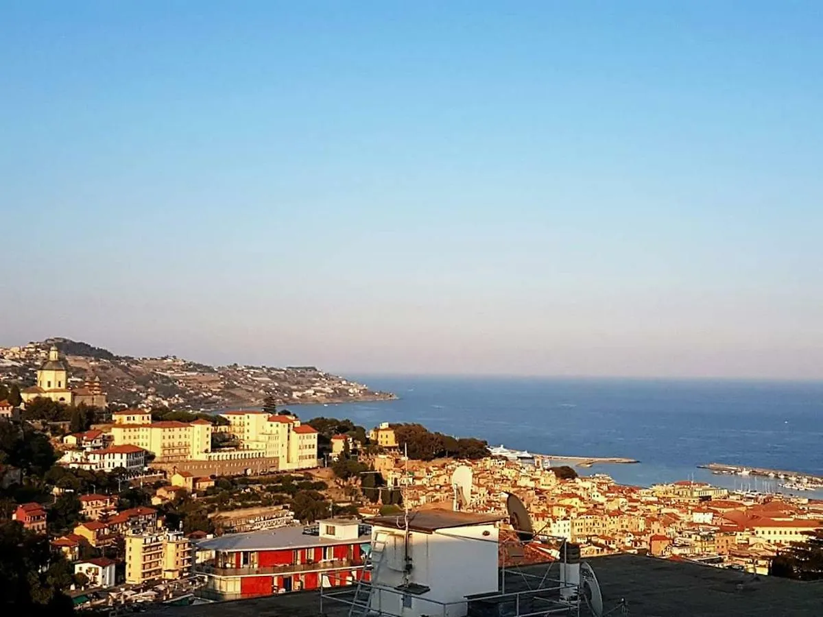 Il Paradiso Del Relax Private Room With Bathroom Parking San Remo Italie